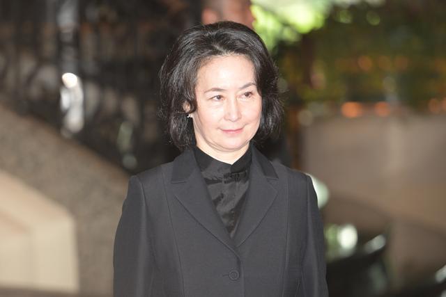 星欧娱乐注册:“赌王”女儿何超蕸追思会,霍启刚、郭晶晶现身